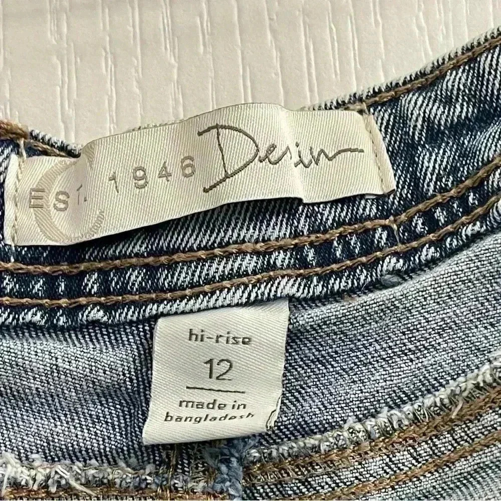 Distressed Denim Jeans with Plaid Print - Picture 9 of 13